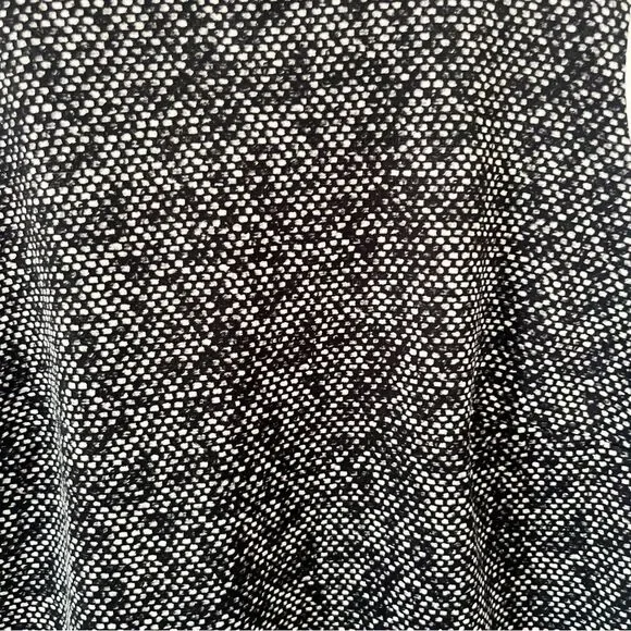 MICHAEL Michael Kors Black and White Sleeveless Blouse - Picture 8 of 10